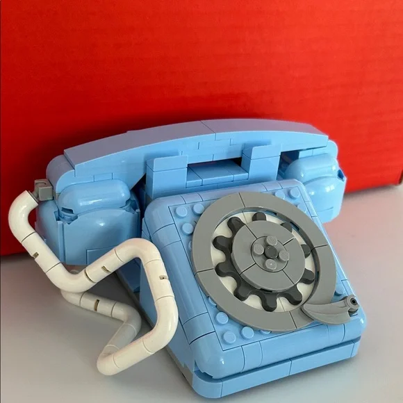 Lego Vintage Style Blue Toy Phone - Picture 3 of 8